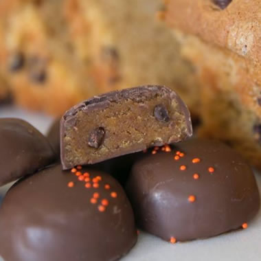 PUMPKIN CHOCOLATE CAKEBITES®